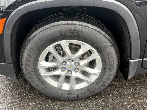Used 2023 Chevrolet Traverse LS w/ Safety Package image 10