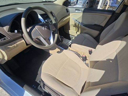 Used 2014 Hyundai Accent GLS FWD image 10