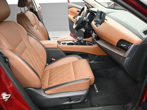 Used 2025 Nissan Rogue Platinum w/ Platinum Premium Package image 25