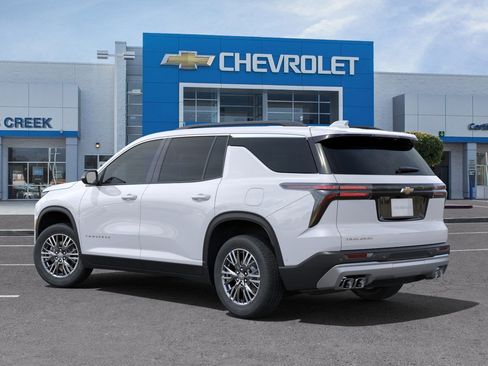 New 2025 Chevrolet Traverse LT image 5