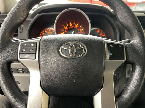 Used 2012 Toyota 4Runner SR5 image 18