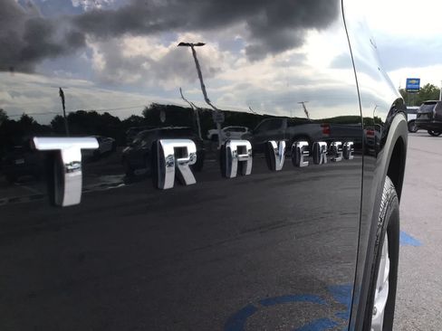 Used 2021 Chevrolet Traverse LT FWD image 15