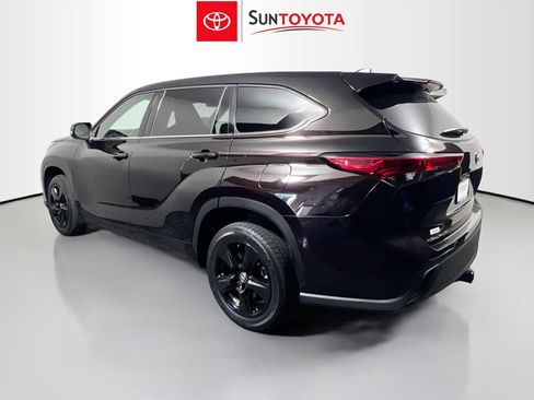 Used 2022 Toyota Highlander L image 6