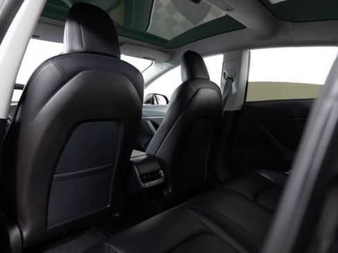 Used 2019 Tesla Model 3 Long Range image 18