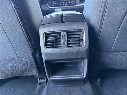 Used 2024 Nissan Rogue S FWD image 22