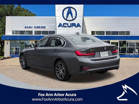 Used 2019 BMW 330i xDrive Sedan w/ Convenience Package image 3