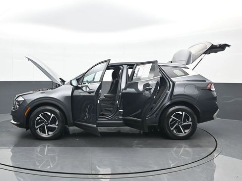 Used 2023 Kia Sportage LX image 27