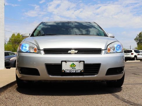 Used 2011 Chevrolet Impala LT FWD image 17