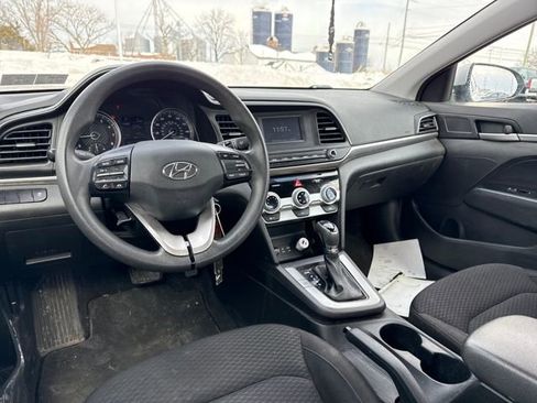 Used 2019 Hyundai Elantra SE w/ Cargo Package image 14