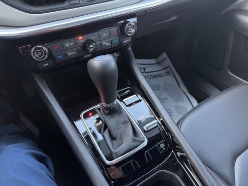 Used 2024 Jeep Compass Limited image 21