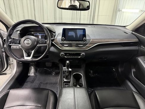 Used 2019 Nissan Altima 2.5 Platinum image 12