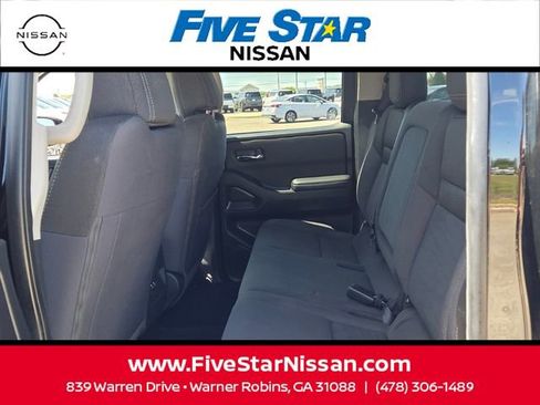 Used 2024 Nissan Frontier SV RWD image 6