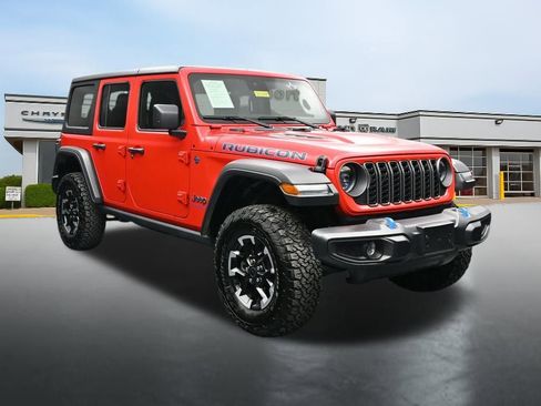 Used 2025 Jeep Wrangler Unlimited Rubicon 4xe w/ Safety Group AWD/4WD image 7