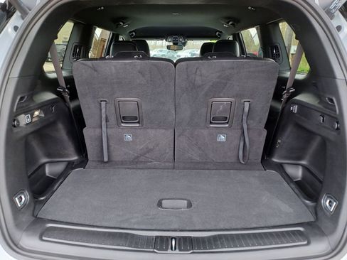 Used 2024 Jeep Grand Cherokee L Limited AWD/4WD image 9