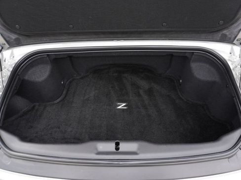 Used 2004 Nissan 350Z Enthusiast RWD image 27