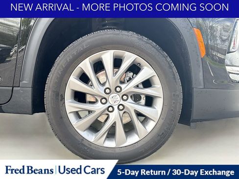 Used 2026 Buick Enclave Preferred AWD/4WD image 12