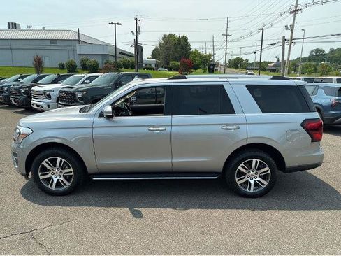 Used 2022 Ford Expedition Limited AWD/4WD image 15