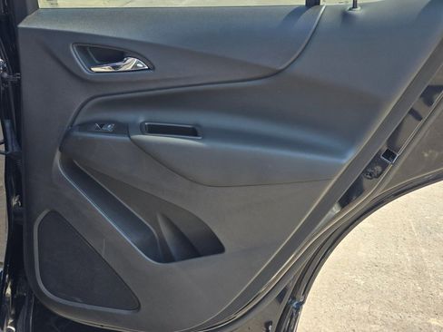 Used 2022 Chevrolet Equinox LT image 9