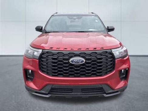 Used 2025 Ford Explorer ST-Line image 6