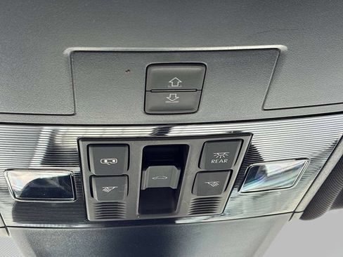 Used 2024 Volkswagen Tiguan SEL R-Line AWD/4WD image 42