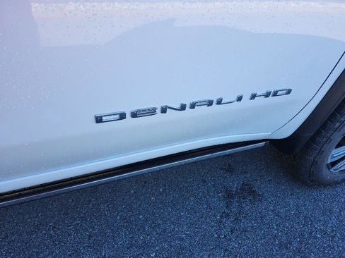 New 2026 GMC Sierra 3500 Denali w/ Denali Reserve Package image 5