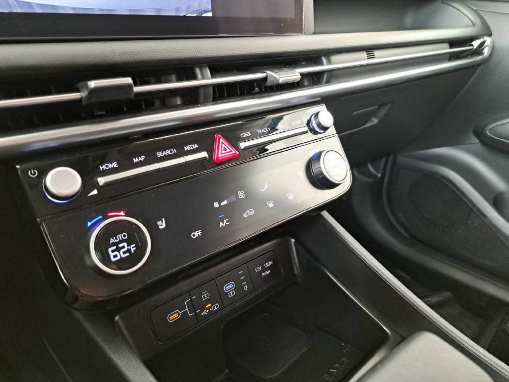 Used 2025 Hyundai Tucson SEL FWD image 13