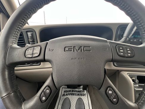 Used 2004 GMC Sierra 2500 SLT w/ Skid Plate Package image 43