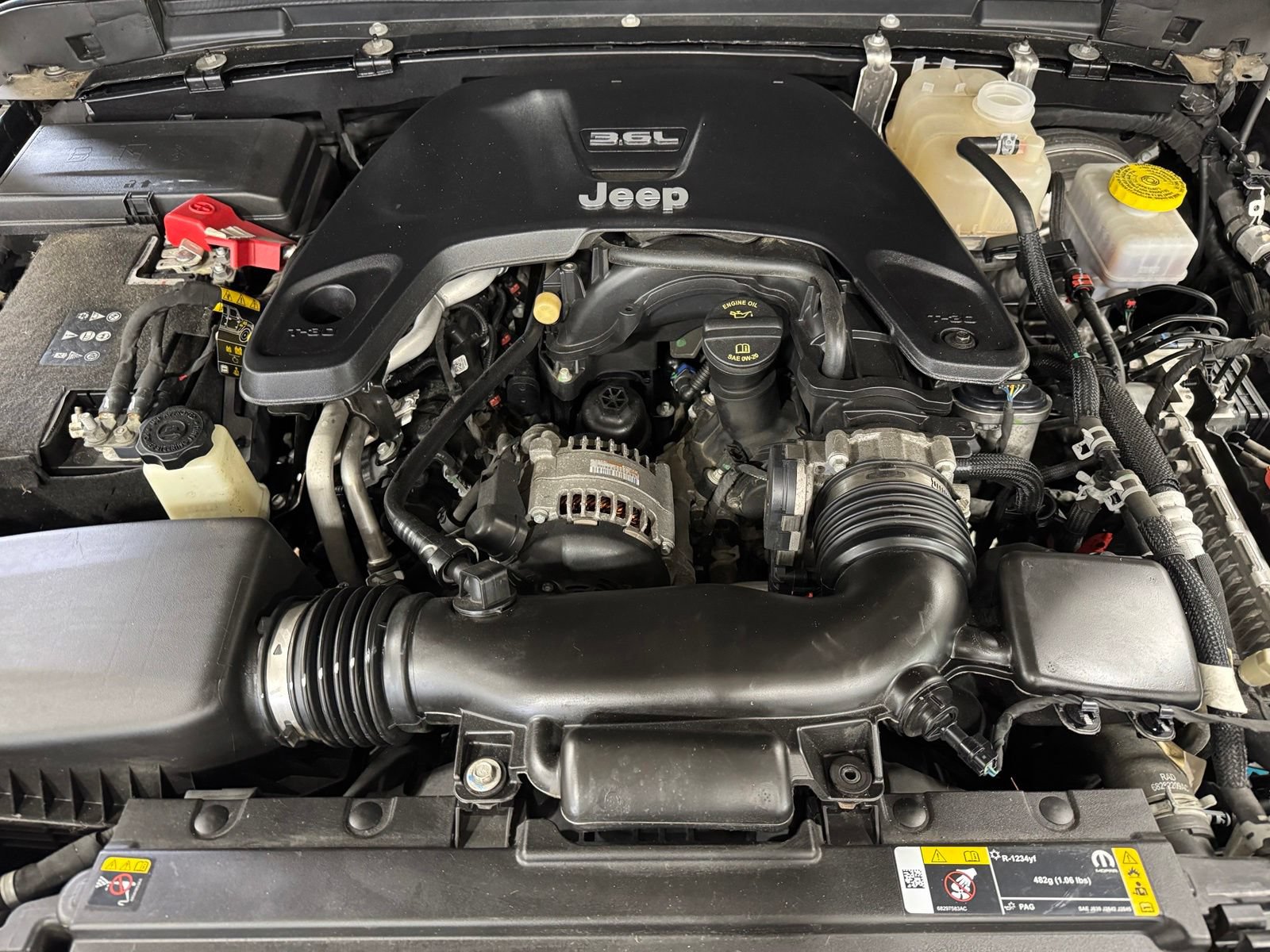 Used 2021 Jeep Wrangler Unlimited Sahara w/ Uconnect 4C Nav & Sound Group AWD/4WD image 57
