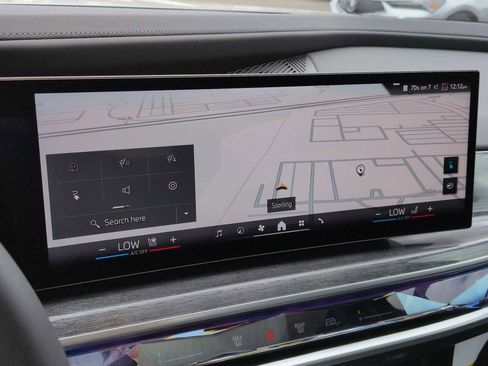Used 2025 BMW i7 eDrive50 RWD image 31