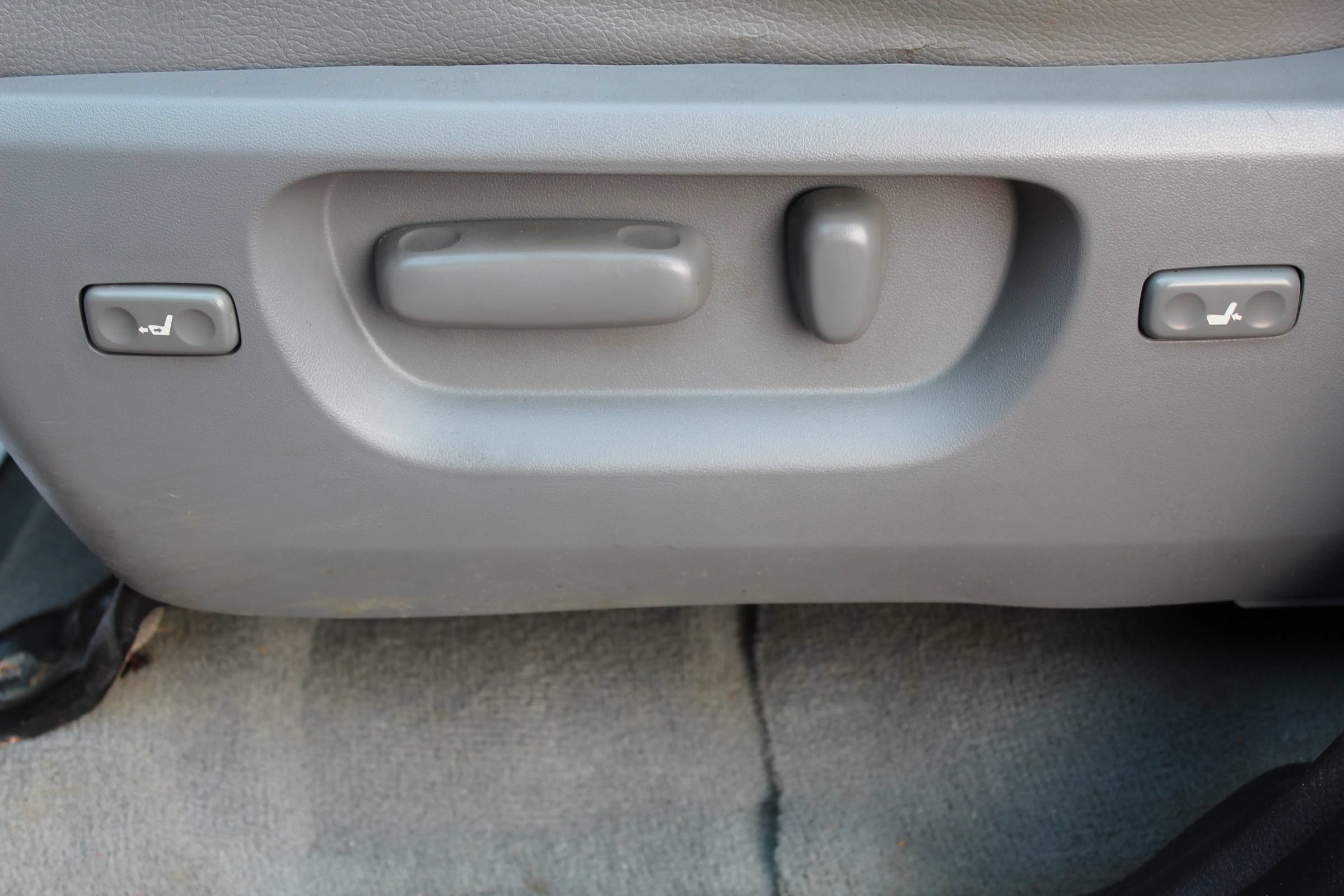 Used 2008 Toyota Tundra Limited AWD/4WD image 16