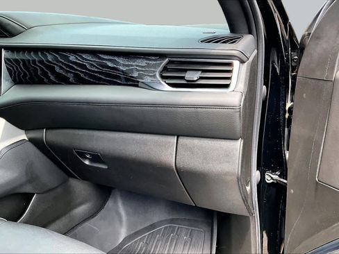 Used 2021 GMC Yukon Denali w/ LPO, Illumination Package RWD image 20