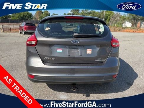 Used 2015 Ford Focus SE FWD image 4