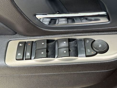 Used 2010 Chevrolet Tahoe LS RWD image 11