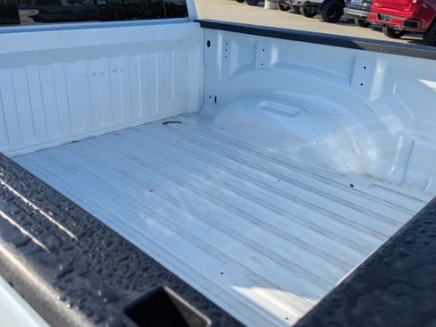 Used 2024 RAM 1500 Laramie AWD/4WD image 4