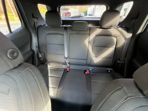 Used 2025 Chevrolet Equinox LT image 32