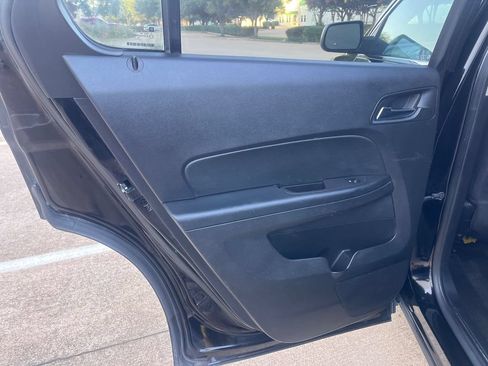 Used 2017 Chevrolet Equinox LT FWD image 15