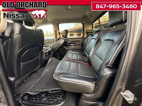Used 2019 RAM 1500 Laramie AWD/4WD image 12