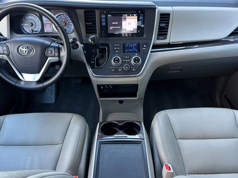 Used 2015 Toyota Sienna XLE w/ XLE Navigation Package image 16
