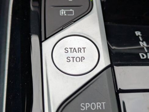 Used 2024 BMW 330e image 32