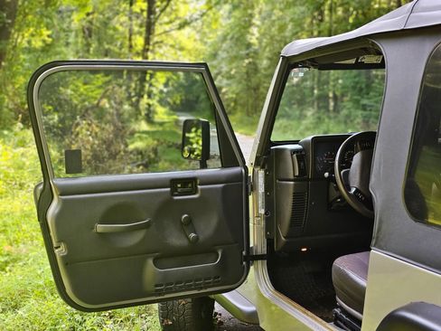 Used 2001 Jeep Wrangler Sport image 7