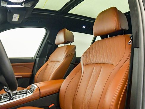 Certified 2021 BMW X7 M50i w/ Dynamic Handling Package image 25
