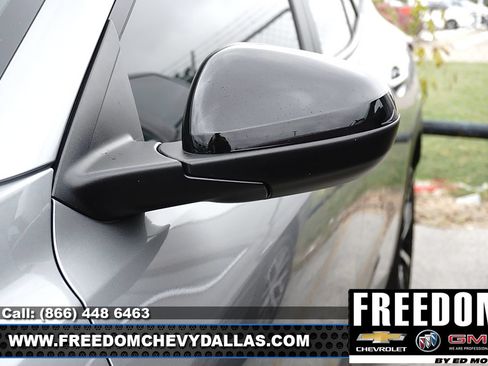 Used 2025 Chevrolet Trax RS w/ Driver Confidence Package FWD image 7