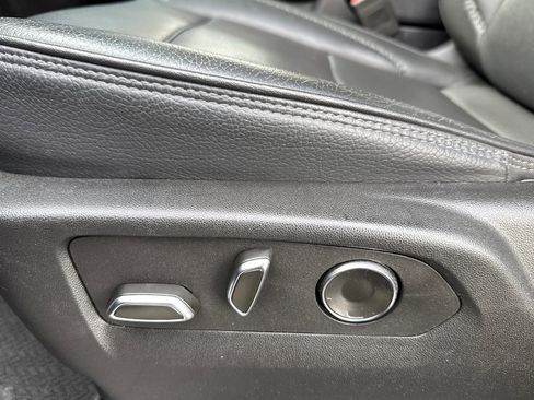 Used 2025 GMC Yukon Denali image 14