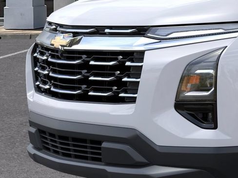 New 2026 Chevrolet Equinox LT w/ Convenience Package II FWD image 13