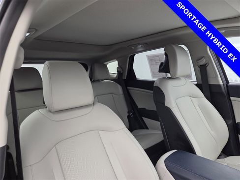 Used 2023 Kia Sportage EX w/ EX Premium Package image 19