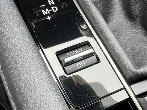 Used 2024 MAZDA MAZDA3 s image 32