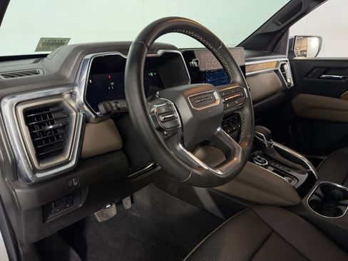 Used 2024 GMC Canyon Denali AWD/4WD image 22