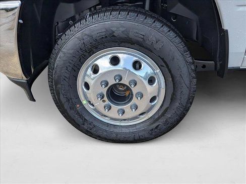 New 2025 RAM 3500 Tradesman w/ Chrome Appearance Group AWD/4WD image 16