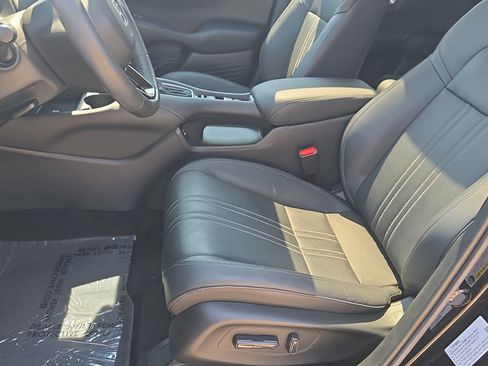 Used 2024 Honda HR-V EX-L image 14