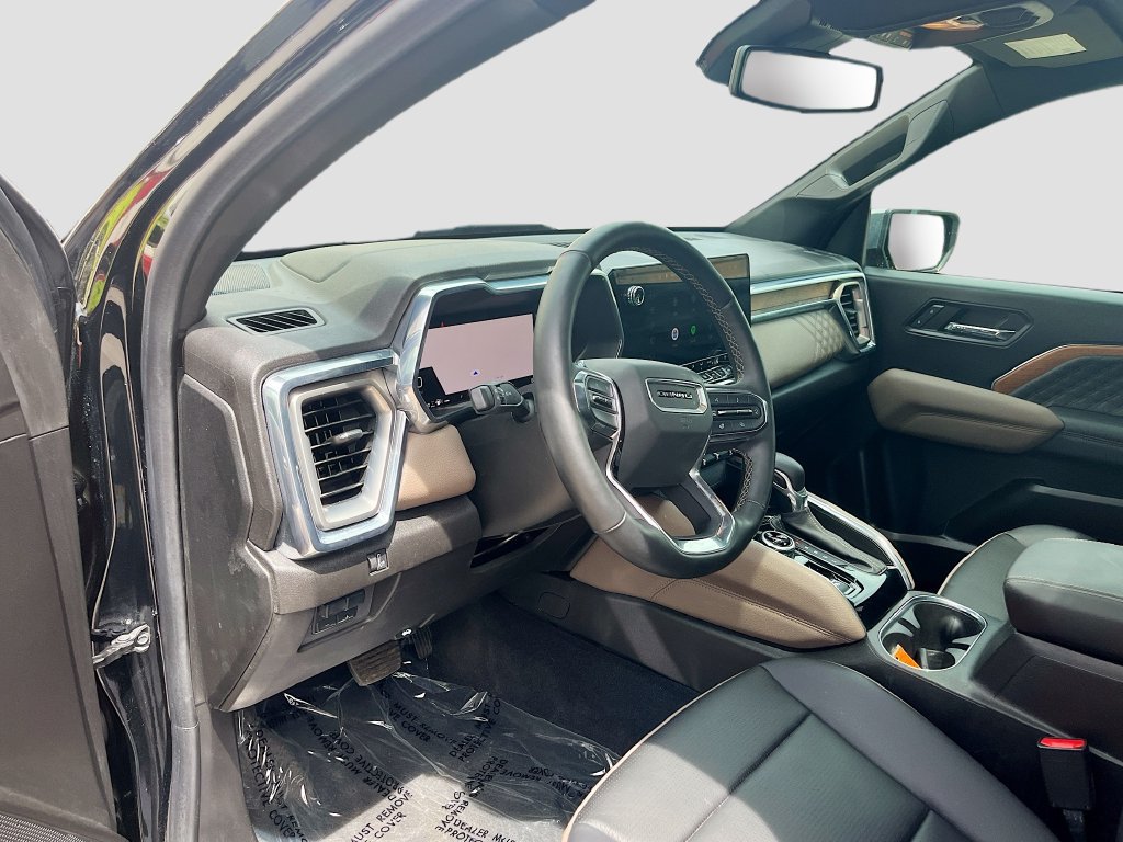 Used 2024 GMC Canyon Denali AWD/4WD image 9